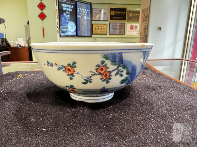 清 斗彩落花流水纹碗 - 图5